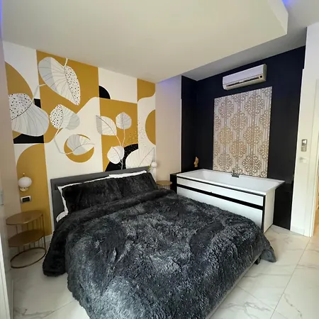 Cagliari Love Suite 4*