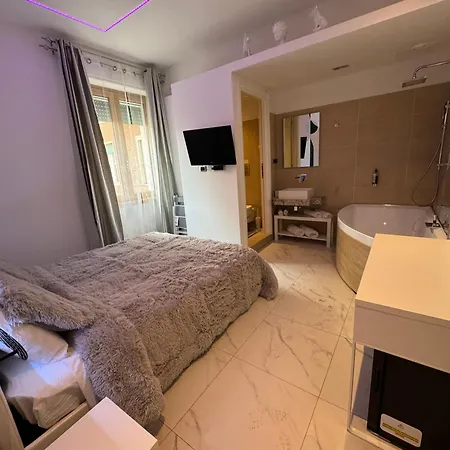 Cagliari Love Suite 4* カリアリ