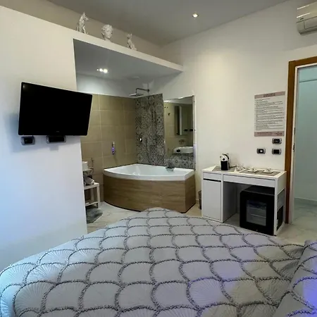 Cagliari Love Suite ゲストハウス 4*