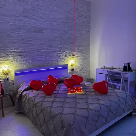 Cagliari Love Suite ゲストハウス 4*