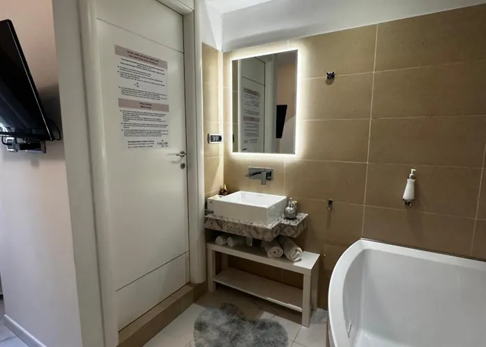 ゲストハウス Cagliari Love Suite 4*